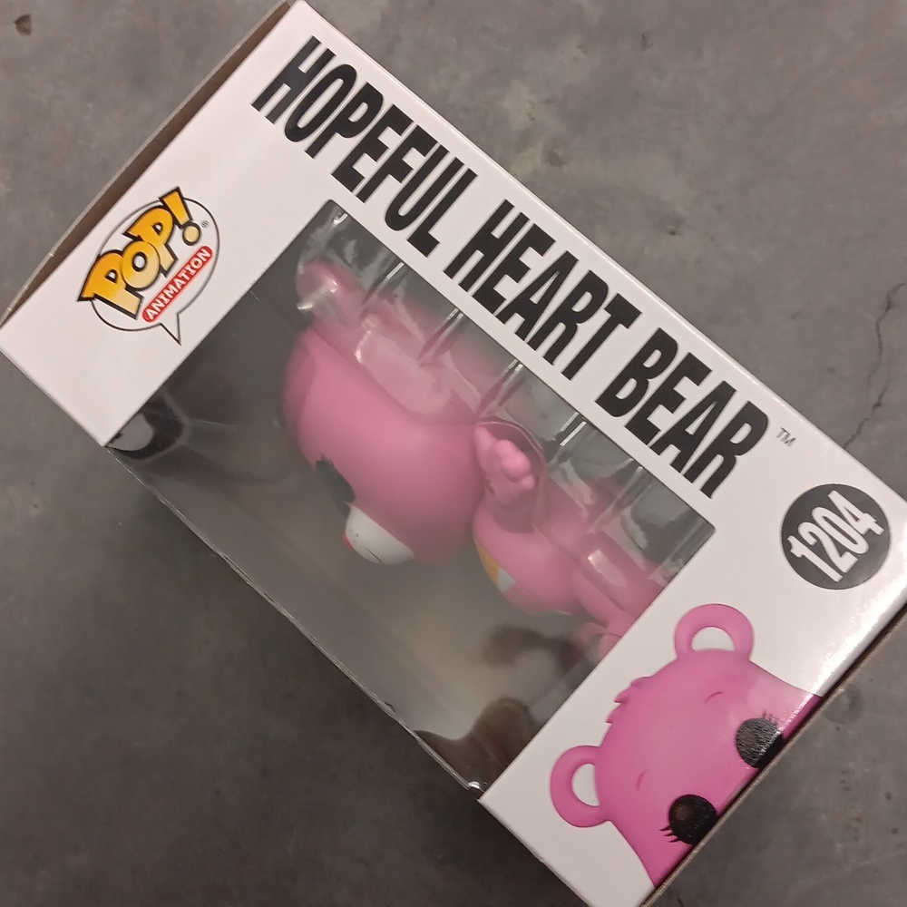 FUNKO pop HOPEFUL HEART BEAR - Picture 4 of 4